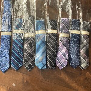 Lot Of 8 NEW Michael Kors Ties . Retails $556